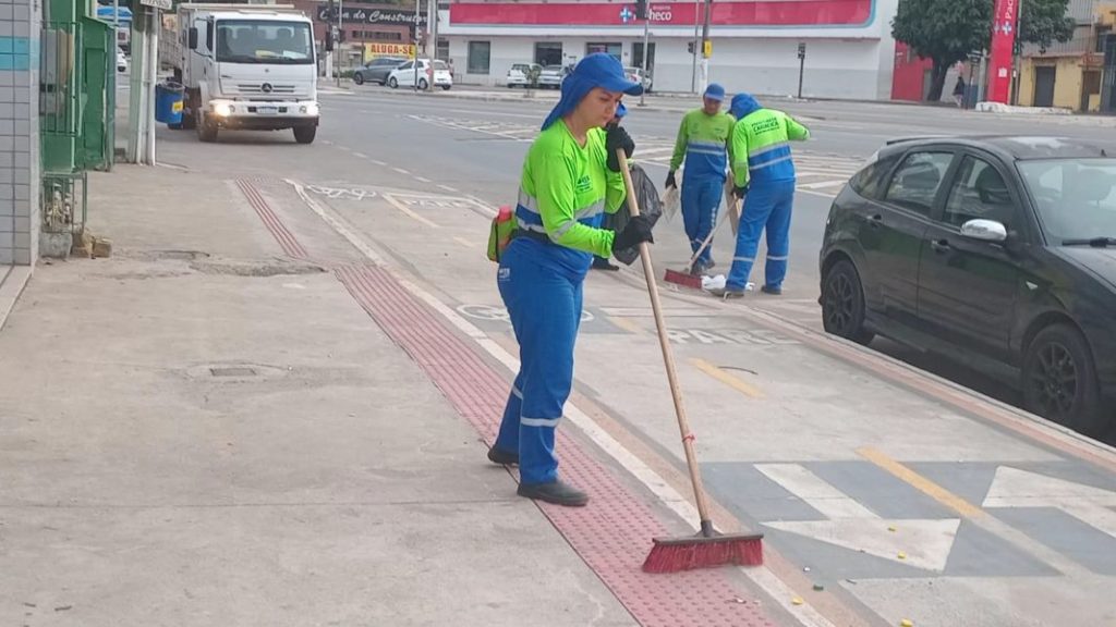 Cariacica concentra ações de limpeza em praças esportivas e pontos turísticos da cidade neste domingo