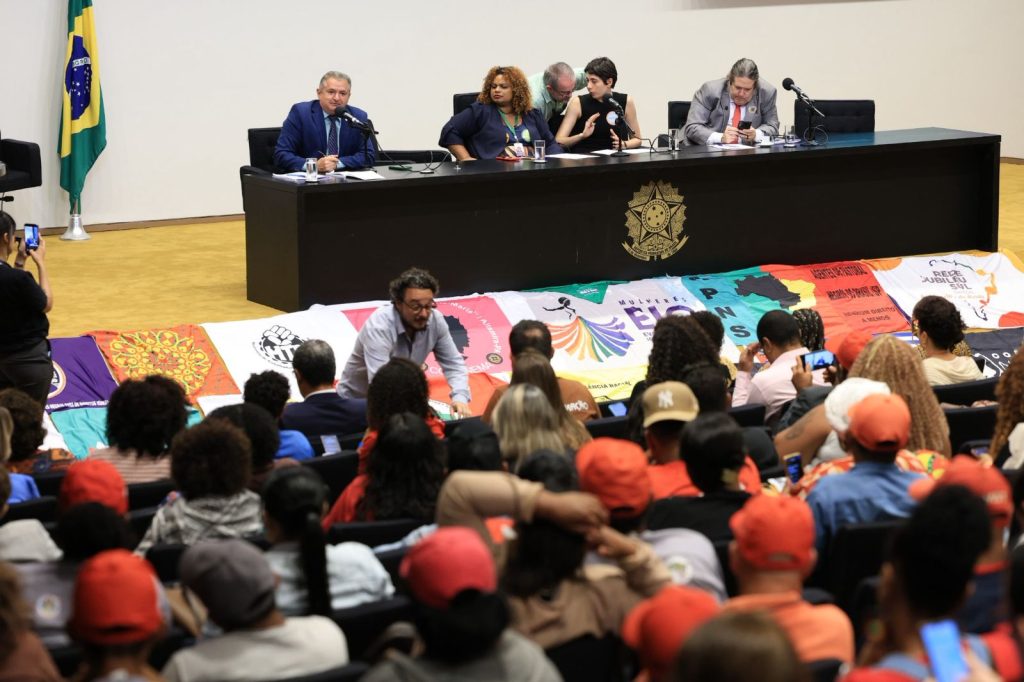 “A elite brasileira é a mesma há 500 anos”, afirma Reginaldo Veras em lançamento de campanha de Justiça Tributária na Câmara dos Deputados