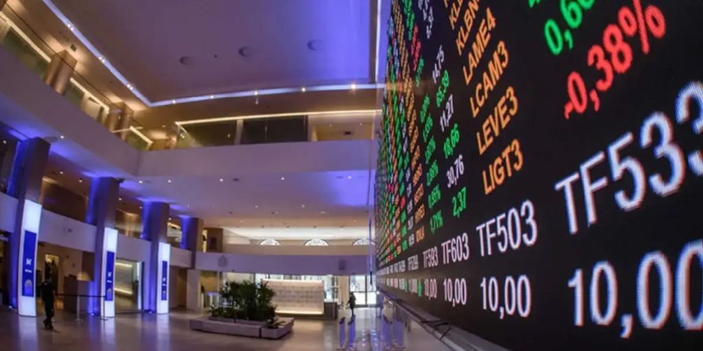 Bolsa atinge menor nível desde janeiro com exterior e tensão política Bolsa atinge menor nível desde janeiro com exterior e tensão política